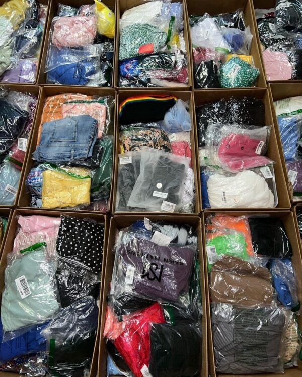 Children’s wear pallet for sale